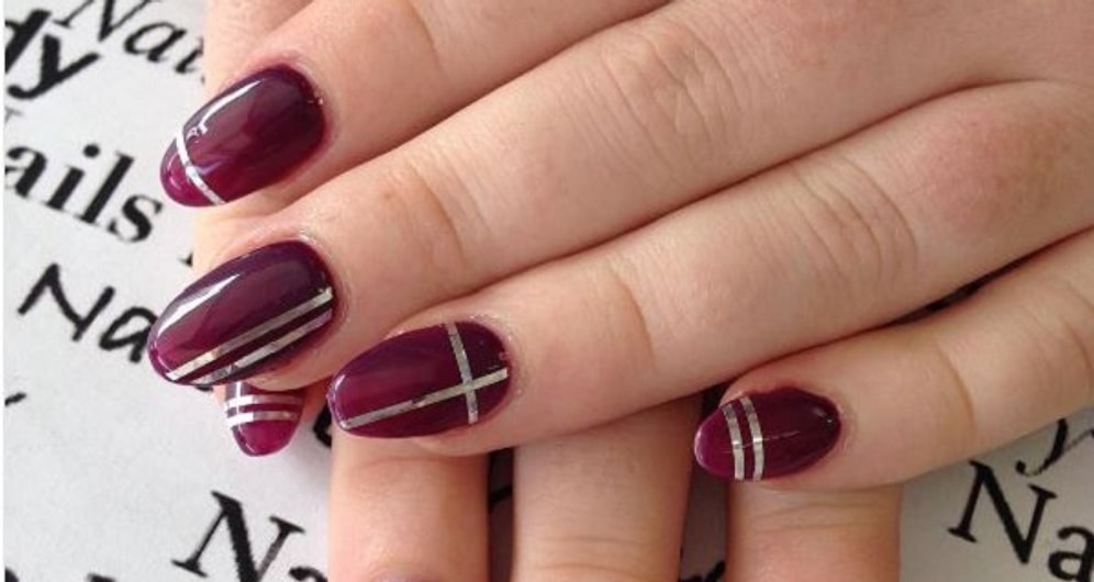 12 крутых идей маникюра для тех, кто обожает сливовый цвет
