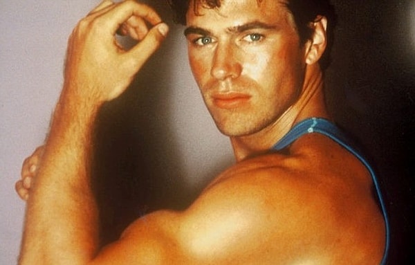 19. Джон Эрик Хексам