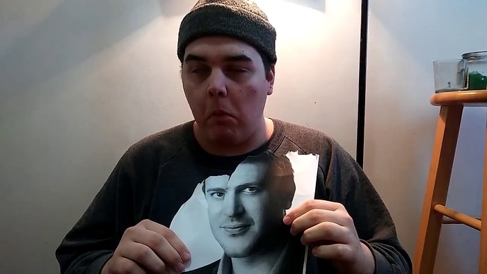 Fotoğrafını Jason Segel'e Yedirmek İçin Her Gün Jason'ın Fotoğrafını Yiyen Adam 14. Gününde