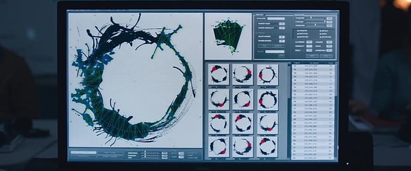 4. В фильме «Прибытие» произошло рождение языка пришельцев.