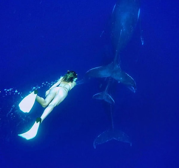 11. Море и океан - особая любовь девушки!