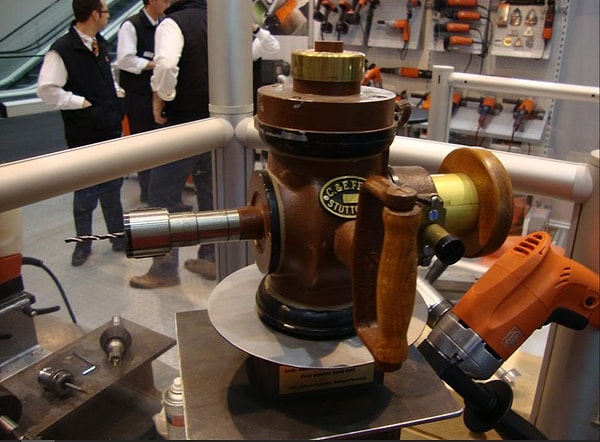 5. Электрическая дрель