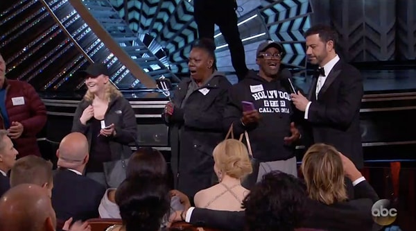 4. Все началось с того, что Джимми Киммел шокировал голливудских туристов, которые думали, что попали на выставку. Но на самом деле они оказались прямо на церемонии вручения "Оскара"!