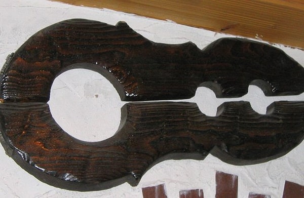 7. Женщинам не позволяли разговаривать.