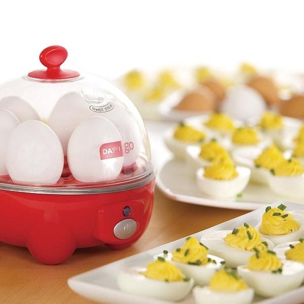 16. Yumurtalarınızı pişirmek için bu küçük ev aletlerinden kullanabilirsiniz.