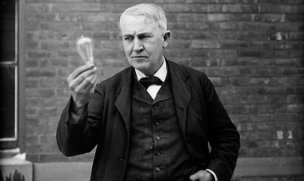 Bilim insanı Thomas Edison pili buldu.