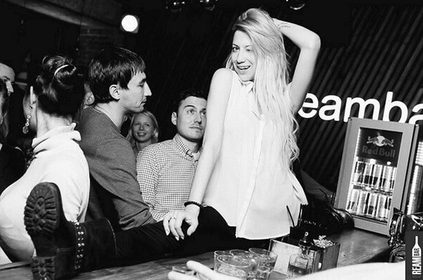 7. Она считает, что если педагог ведет себя неподобающим образом, то его вполне можно снять с занимаемой должности