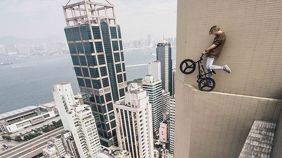 İnsan Olmadığı Yönünde Güçlü İddiaların Olduğu Oleg Cricket'in Çılgın İşi Şovu