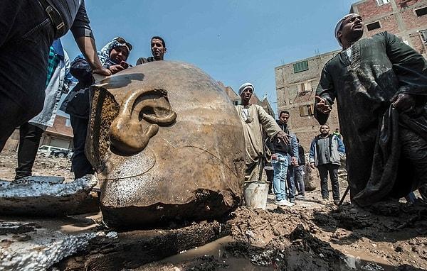 Ayrıca II. Ramses'in torunu II. Seti'nin de kireç taşından yapılma heykeli kazı alanında bulundu.