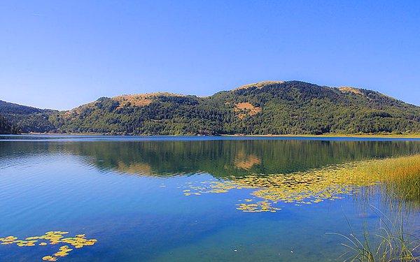 1. Doğanın uyanışını izlemek için: Abant Gölü.