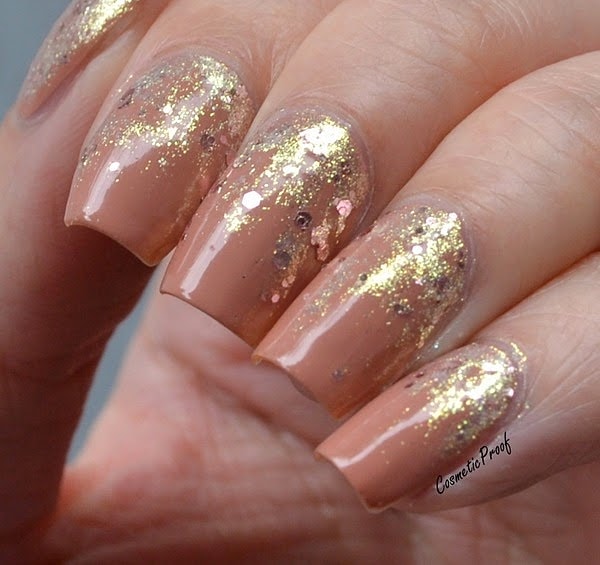 9. С такими ногтями придется пить исключительно шампанское 🍾