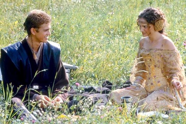 10. Her an biri "Hayır siz kardeşsiniz" diyecekmiş gibi hissettiren bir çift: Star Wars'ta Natalie Portman ve Hayden Christensen.
