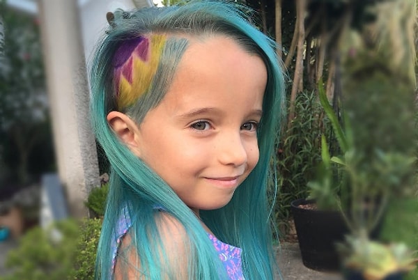 7. По улыбке Лайры можно понять, что она очень довольна результатом и ничуть не сожалеет о смене образа.