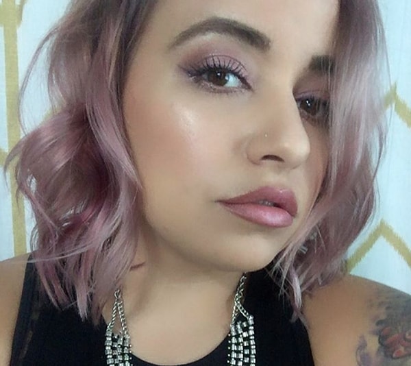 10. Ее мама профессиональный парикмахер - возможно поэтому ей было проще решиться на смену образа ее шестилетней дочери.