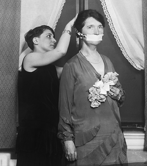 8. Маргарет Сэнгер, активистка, боровшаяся за репродуктивные права, введшая термин "контроль рождаемости" и открывшая первую клинику по планированию семьи