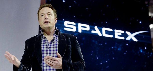 8. "Güney Afrika asıllı Türk vatandaşı mucit ve girişimci Elon Musk, uzun süredir hayalini kurduğu Mars'a insan götürme projesinin tüm detaylarını özel bir sunumla paylaştı."