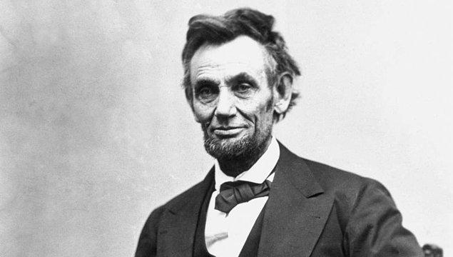 2. Abraham Lincoln, politikaya atılmadan önce üst düzey bir güreşçiydi.