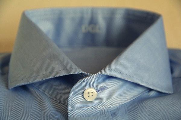 4. Gömleğinizin en üst düğmesi için olan yatay ilik: