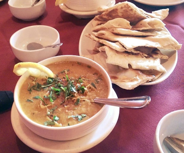 17. В Иране едят на завтрак рагу из пшеницы, чечевицы и мяса (haleem)