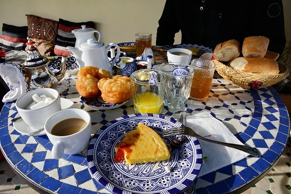 20. В Марокко завтракают яйцами и выпечкой