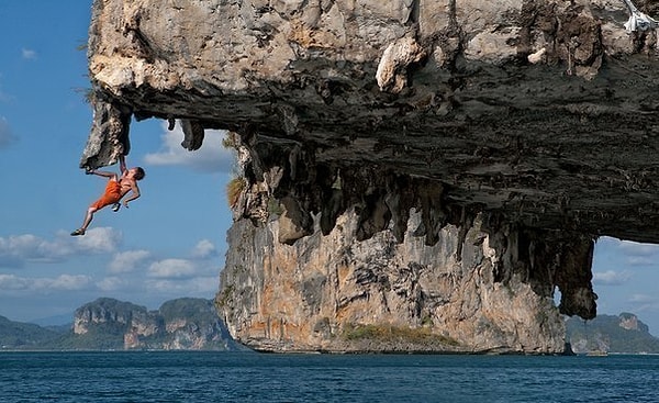 8. Кто хочет — ищет способ, кто не хочет — ищет причину.