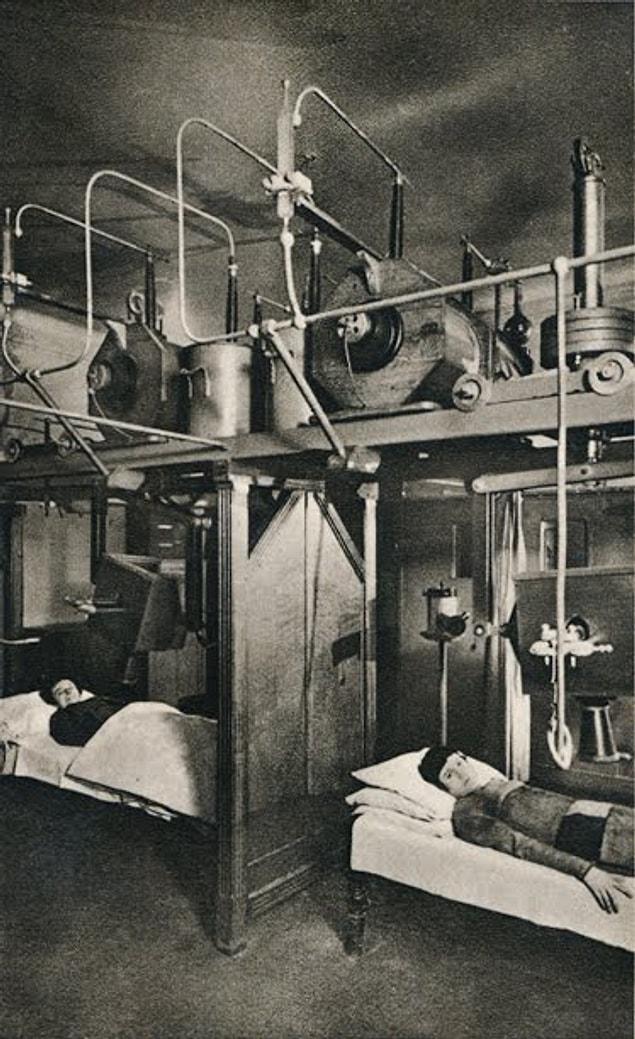 1. Female patients receiving Radium Therapy. Early 20th century.