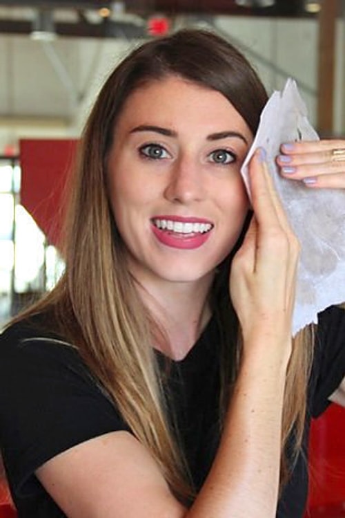 Blot your face with disposable toilet seat covers — they work just as well as their expensive counterparts.