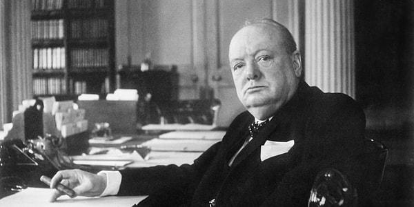 14. Alkol yasağı sırasında ABD’yi ziyaret eden Winston Churchill’e, reçeteyle alkol yazılmıştı.