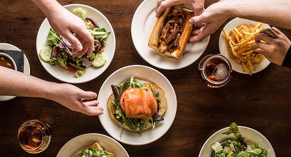 10. Встречайтесь с друзьями после работы