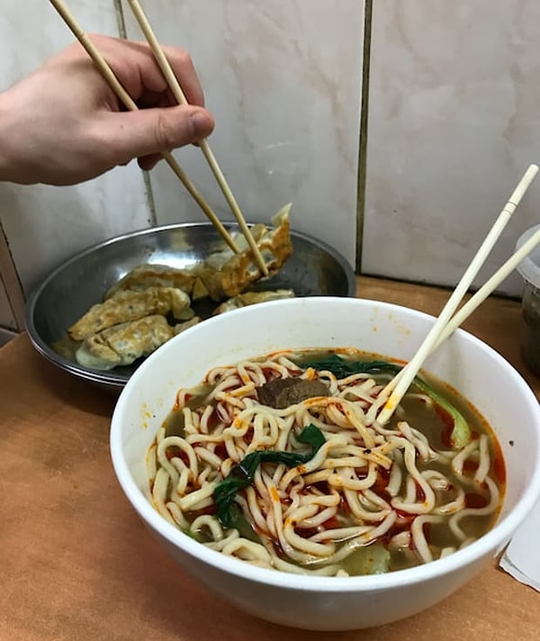 11. Продолжайте выходить в люди и обедать в любимом ресторане: