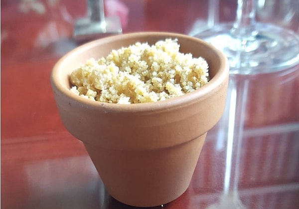 17. Люди, мама не говорила вам, что в кашпо надо сажать цветочки, а не накладывать туда еду? ❀✾❁