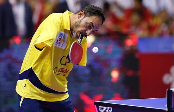 3. Играть в теннис без рук может только Ибрагим Хамато