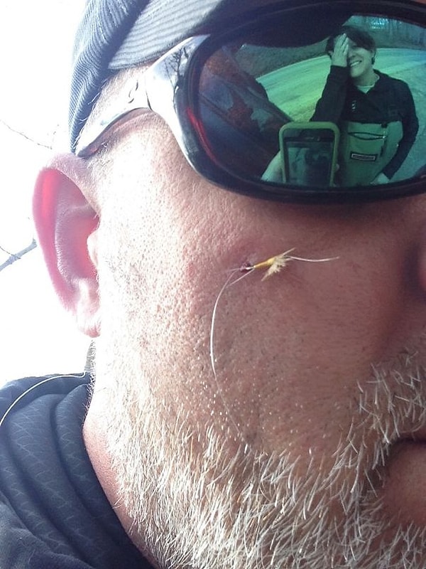 5. "Я взял свою девушку на рыбалку. Я еще никогда так не ошибался"