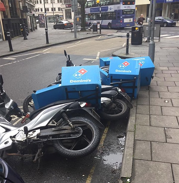 2. Доставка пиццы "Домино"