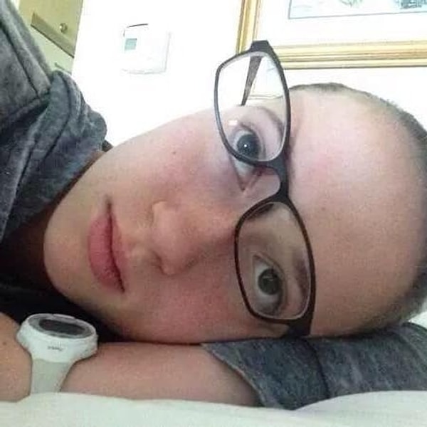 4. Этот момент, когда решил посмотреть фильм или почитать книгу лежа