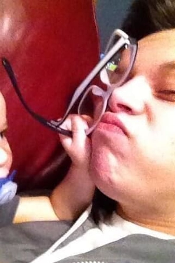 11. Если рядом маленькие дети, сохранить очки в целости - задача не из легких