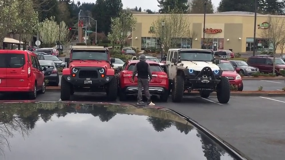 Aracını Yanlış Şekilde Park Eden Kişiye Verilen Efsane Ceza