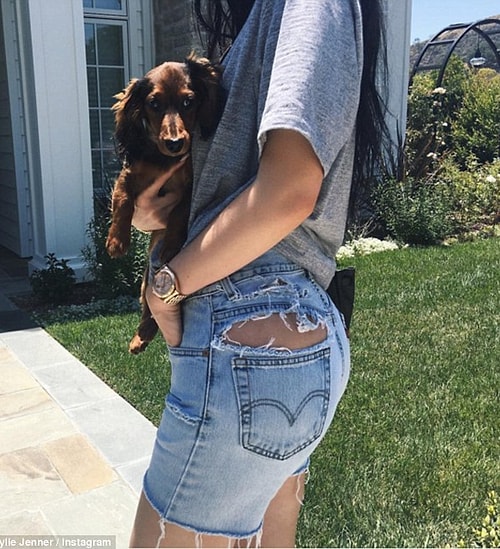 Remember that $700 sweatpants Justin Bieber may or may not have peed in last month? There you go.