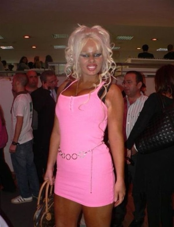 1. Барби, ты ли это?