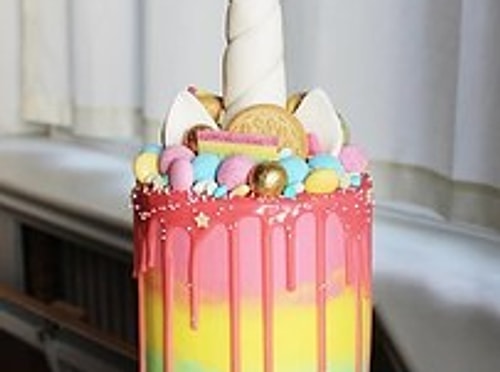 Rainbow unicorn cake!