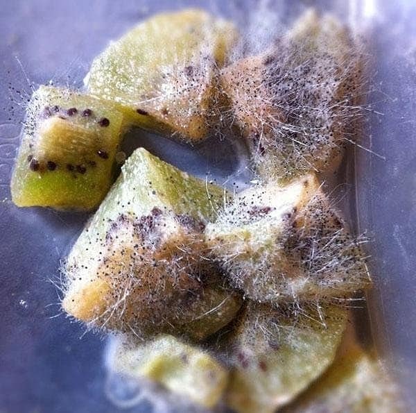 2. Рвотный рефлекс уже зарождается во мне...