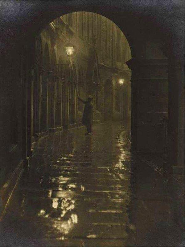 19. Sokak lambası yakıcısı, Edinburgh, 1928