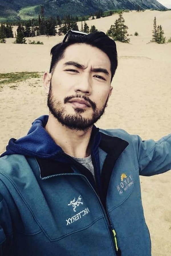 3. Годфри Гао принесёт тебе завтрак в постель