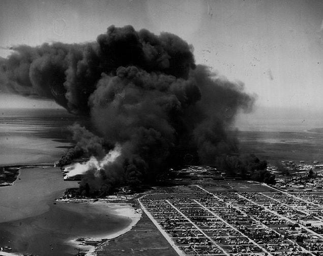 The fire continued to burn into the next day, and at 1:10am on April 17th, ammonium nitrate on a second ship exploded.