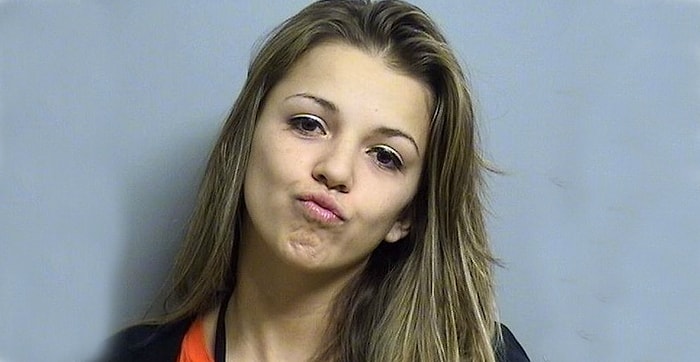 12 тюремных фото чертовски сексуальных девушек, преступивших закон