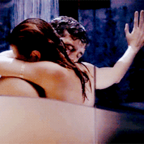 Сцены в душе всегда идеальны, и никакого вам перепада температур!