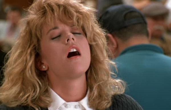 7. Девушки стонут так, как будто бы от этого зависит их жизнь.