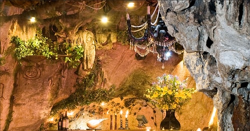 Ali Barbour Cave Restaurant, Кения