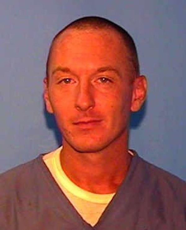 2. Род Феррелл, глава неформальной подростковой банды «Клана вампиров»