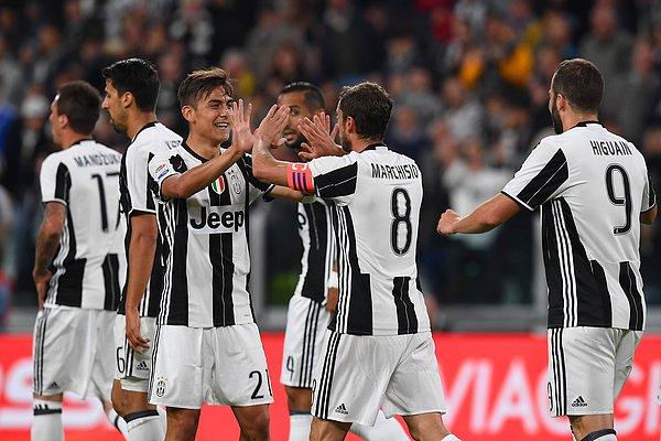 Juventus şampiyonluğa bir adım daha yaklaştı
